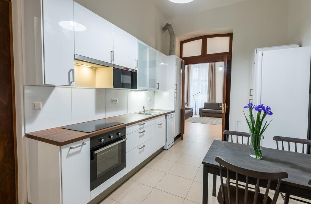 Bohemia Apartments Prague Centre ภายนอก รูปภาพ