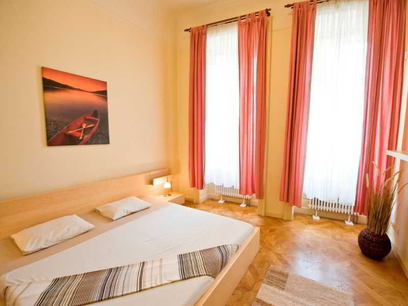 Bohemia Apartments Prague Centre ภายนอก รูปภาพ