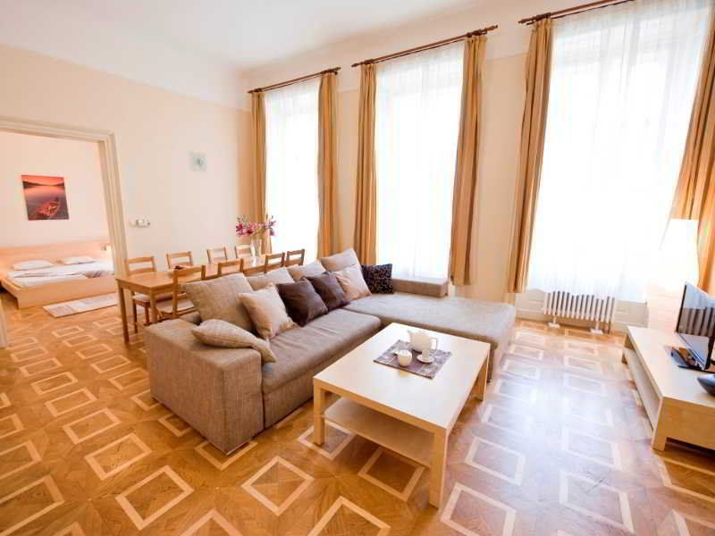 Bohemia Apartments Prague Centre ภายนอก รูปภาพ
