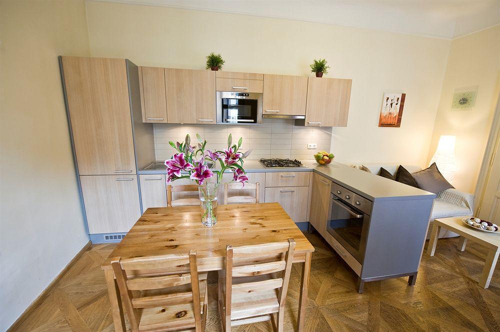 Bohemia Apartments Prague Centre ภายนอก รูปภาพ