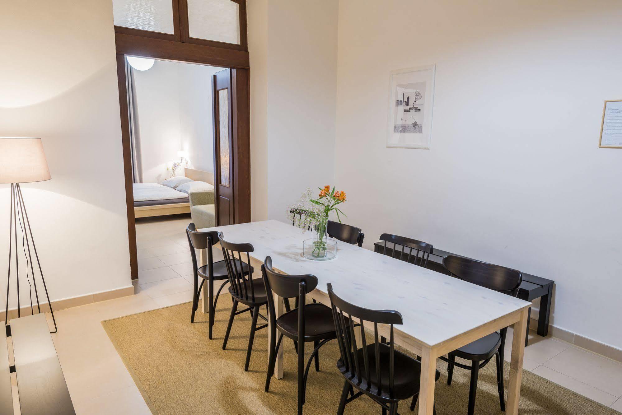 Bohemia Apartments Prague Centre ภายนอก รูปภาพ