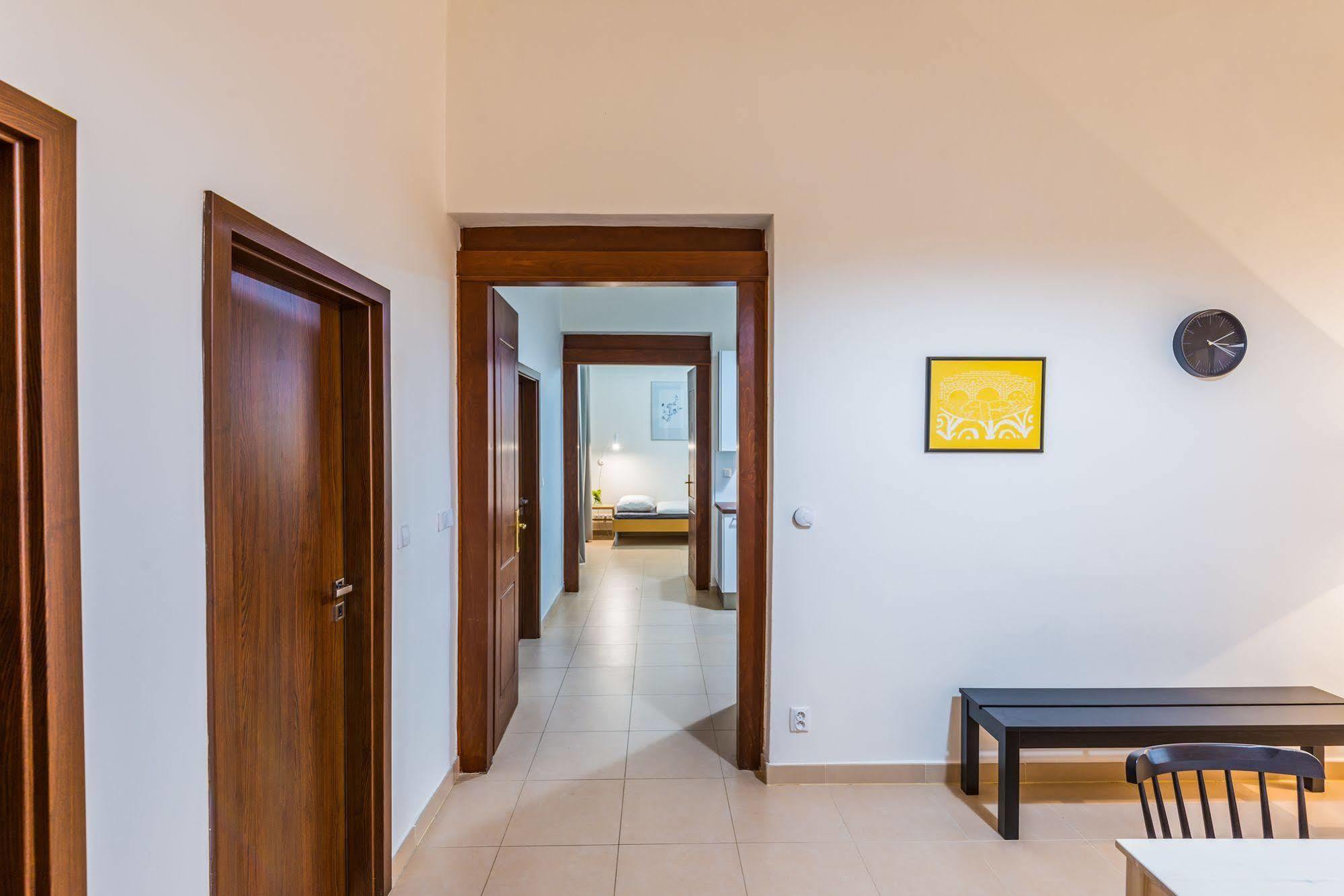 Bohemia Apartments Prague Centre ภายนอก รูปภาพ