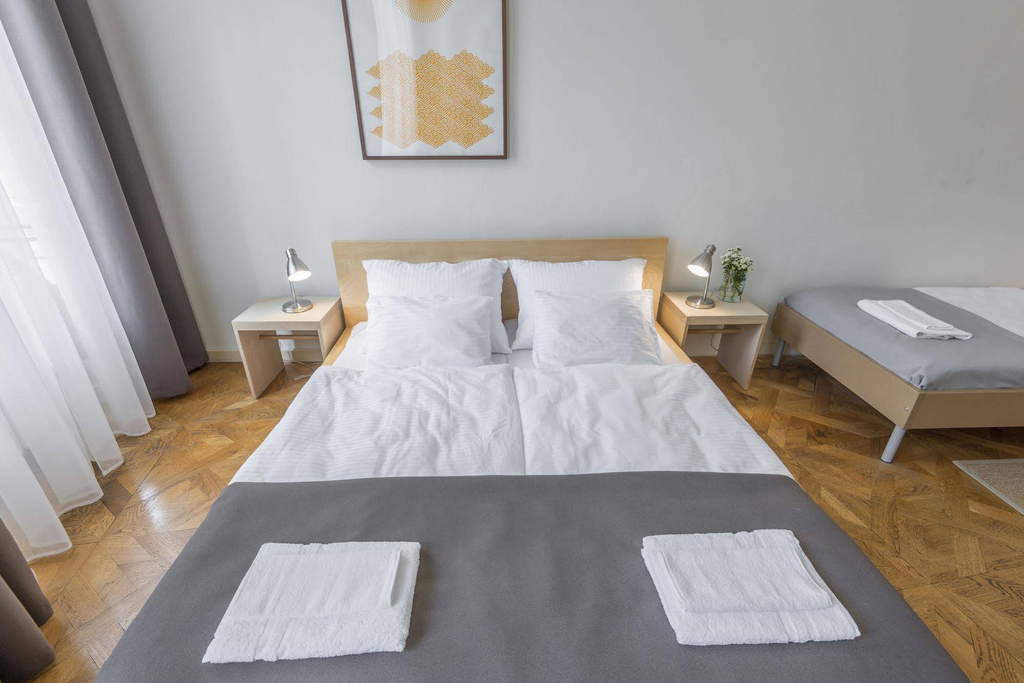 Bohemia Apartments Prague Centre ภายนอก รูปภาพ